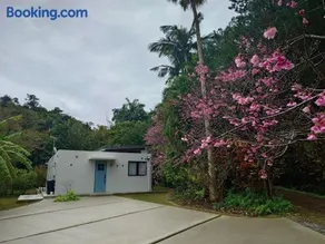 Villa Esse Una 名護許田IC近く緑に囲まれた一棟貸しヴィラ - Image 2