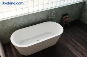 New Little Ripper Boutique Hotel - Image 3