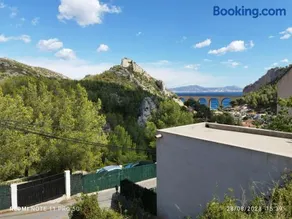 'Gîte Rénové Calanques La Vesse' avec vue montagne, Wi-Fi et climatisation - Image 1