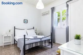 PSARIANOS BEACHFRONT APARTMENTS - Image 4