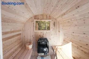 Spa and Sauna - Riverside - Brand New- SKOV Chalets - Image 3
