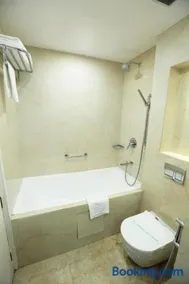 Hotel Meraden Grand - Image 3