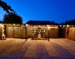Cozy Beach house with private jacuzzi & garden between Amsterdam Haarlem and Schiphol Airport - Image 1