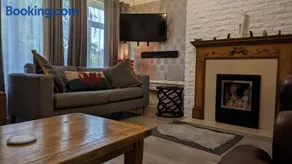 Summerhill, Wrexham - Key Worker friendly - Image 3