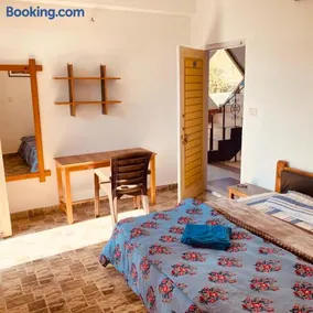Oasis Guest House Bhagsu D'shala - Image 3
