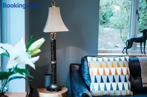 Bramley Brook Cottage 5* Luxury - Image 1