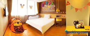 IU Hotel Chongqing Longtou Temple North Railway Station - Image 3