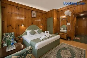 Hotel Pine Valley view Manali Aleo Near Mall Road - Image 1