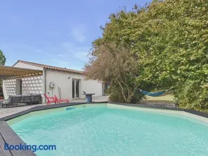 Maison piscine & grand jardin face aux chevaux - Image 1