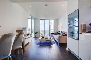 Luxe 2BR 2BA Thames View Sky terrace Gym - Image 1