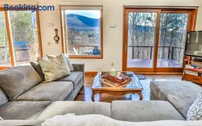 Mountain house w/ stunning views & gourmet kitchen - Image 3