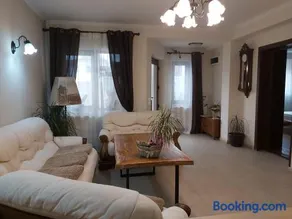 Alexander House - Image 4