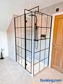 Lorraine's Loft - Image 5
