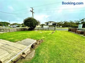 Beachfront Holiday Home - Image 3
