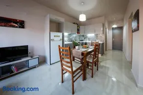 Nadia Apartments B - Image 2
