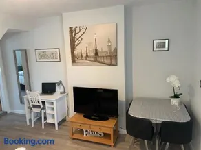 Eclipse Apartment No 3 - Image 3