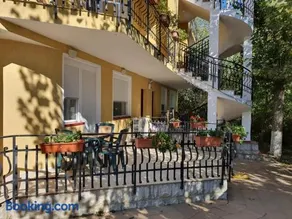 Club Cristal Apartments - Image 3