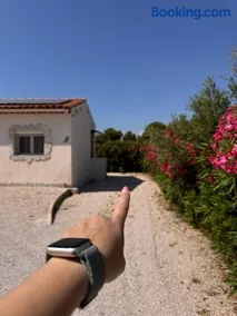 Jolie maisonnette à 15 min de la côte bleue - Image 2