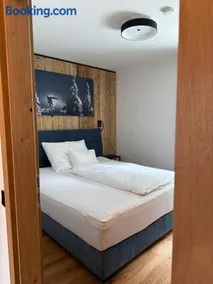 Chalet1500 Apartment Gerlitzen - Ski in - Ski out! - Image 3