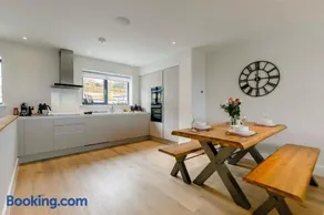 2 Bed in Newquay oc-e26943 - Image 2