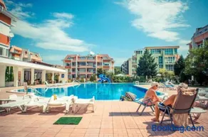 Sunny Fort Private Apartment - Image 1