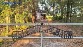 Tiny Barn at Windy Oaks - Image 3