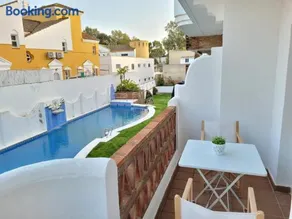 Apartamento en Rota con piscina y parking junto al mar - Image 1