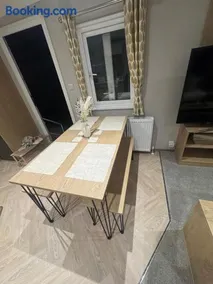 Sleeps6-BeachCaravan-FreeParking-Porthcawl - Image 2