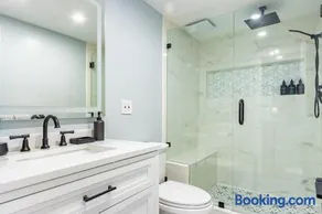 Spacious 4BR Retreat near Disneyland & Beaches - Image 4