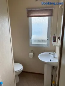 Lisa caravan hire - Image 2