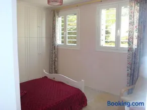 Elena's Holiday Home - Image 3