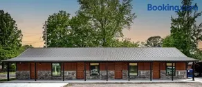 Benton Motel - Image 1