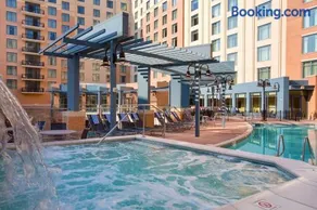 Wyndham National Harbor 2BR Apartment with Resort Access - Image 4