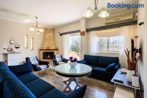 GrandVillle Cottage Escape with Breathtaking Views - Image 3