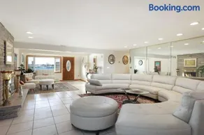 The Bluebeard Bay Retreat - Image 4