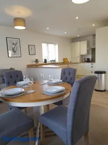 The Stables a Contractor Family 2 bed Town House in Central Melton Mowbray - Image 2