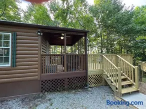 Private Wooded Setting, Pet Friendly, Fenced Yard - Image 3