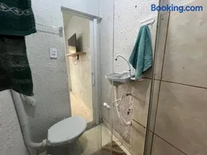 Apartamento Charmoso com Ótima Localização - Image 4