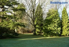 Chapel house - Image 3