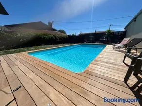 L'authentique - maison chic avec piscine - rouge - Image 1
