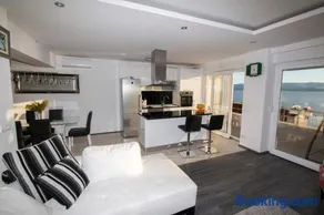 Apartment Mate - Image 5