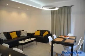 LUMINOSO Y MODERNO APARTAMENTO EN EL CENTRO - Image 3
