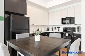 Unique 1-Bedroom DTLA Escape with City Views - Image 3