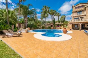 Cubo's Villa Los Dos Reyes - Image 3