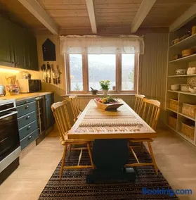 Secluded Holiday Home, With private beach - Image 4