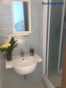 B&B Anny - Image 4