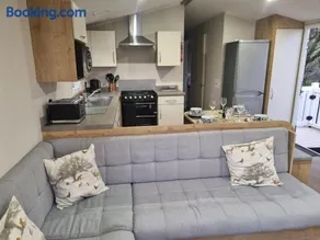 Seaside View Caravan in Polperro - Image 1