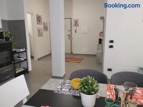 Bnbook Casa Beatrice Appartamento con 2 camere Gallarate - Image 1