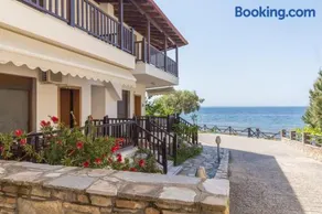 Alexger Psakoudia Seaview House - Image 3