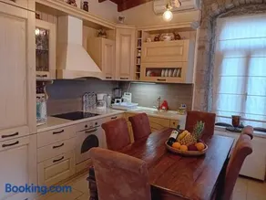 Ignatia's house - Image 2